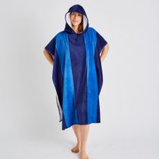 Modré bavlnené pončo Stripe – Catherine Lansfield