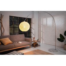 Estila Moderná stojaca lampa Lewis s pleteným tienidlom bielej farby 205cm
