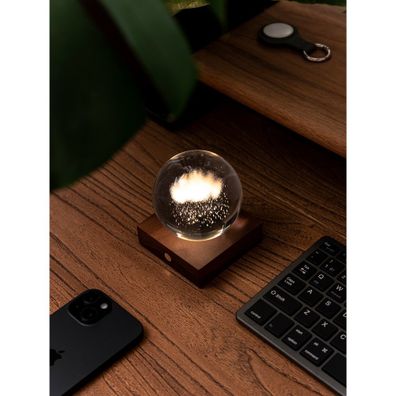 Tmavohnedá LED stolová lampa z orechového dreva so stmievačom so skleneným tienidlom (výška 12 cm) Amber – Gingko