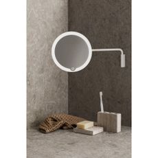 Nástenné/kozmetické zrkadlo s osvetlením/zväčšovacie (5x) ø 20 cm MODO – Blomus
