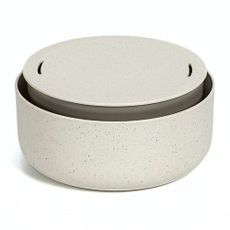 Plastia Microgreens, slonová kosť s kávovou usadeninou