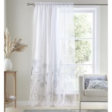 Biela záclona 229x140 cm Meadowsweet Floral - Catherine Lansfield