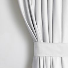 Záves AmeliaHome Velvet 140x245 cm biely, velikost 140x245