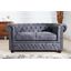 Estila Dizajnová vintage dvojsedačka Chesterfield Grau so sivým poťahom so zahnutými opierkami a chesterfield prešívaním 150 cm
