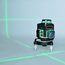 Solight LLM360 - Profesionálna laserová vodováha 4000 mAh 3,7V IP54 + DO