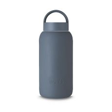 Tmavosivá cestovná fľaša 720 ml Smoke Grey – Muuki