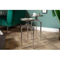 Estila Moderný set dvoch okrúhlych príručných stolíkov Notion z kovu v striebornej farbe 59cm