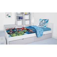 Bavlnené posteľné obliečky Avengers útočí - 100% bavlna - 70 x 90 cm + 140 x 200 cm