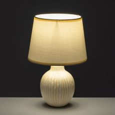 Krémová keramická stolová lampa s textilným tienidlom (výška 28 cm) – Casa Selección