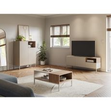 Krémový TV stolík 140x55 cm Cailin – Marckeric