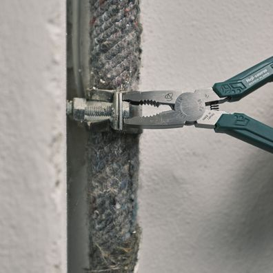 Japonské elektrikárske kombinované kliešte ENGINEER Nejisaurus GT