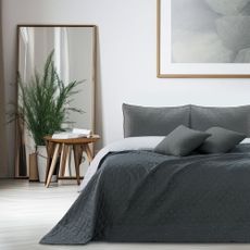 Bielo-sivý obojstranný pléd z mikrovlákna DecoKing Alhambra, 240 × 260 cm