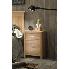 Estila Luxusný moderný nočný stolík do spálne Cerdena z masívneho dreva s troma zásuvkami 68 cm