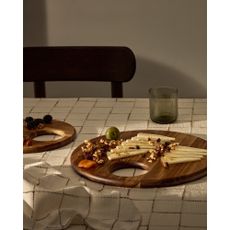 Servírovacia drevená doštička ø 30,5 cm Klot – Kave Home