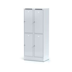 Šatníková skrinka na sokli s úložnými boxami, 4 boxy, 1920 x 800 x 500 mm, cylindrický zámok, sivé dvere
