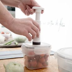 Súprava 4 škatuliek na potraviny a vákuové pumpy Compactor Food Saver
