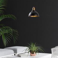 Čierne závesné svietidlo s kovovým tienidlom ø 21 cm Varzan – Opviq lights