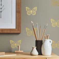 York Wallcoverings Samolepiaca metalická dekorácia do interiéru ZLATÍ MOTÝLE