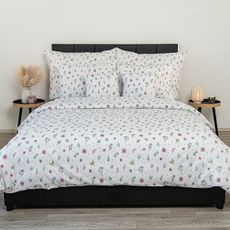Kvalitex Krepové povlečení Letní louka , 240 x 200cm, 2x 70 x 90 cm, 240 x 200 cm, 2 ks 70 x 90 cm