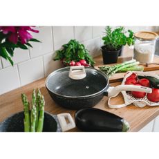 KONDELA Karote wok panvica s nepriľnavým povrchom 30 cm mramor