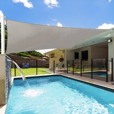 ModernHome Štvorcová nepremokavá plachta, strieška 5x5m ModernHome - šedá